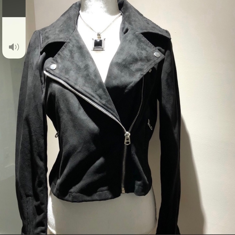 Moto Biker Faux Suede Zip Up Jacket Black
Size Medium